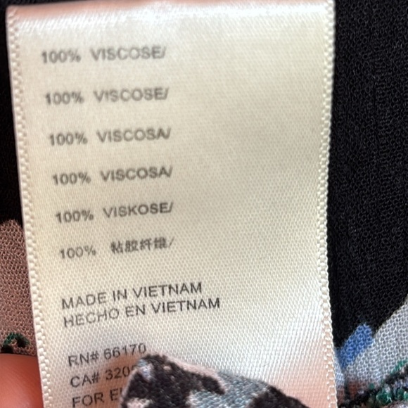 Free People women’s “Good Vibrations “ Floral Printed Button Front Shirt L - Picture 10 of 10